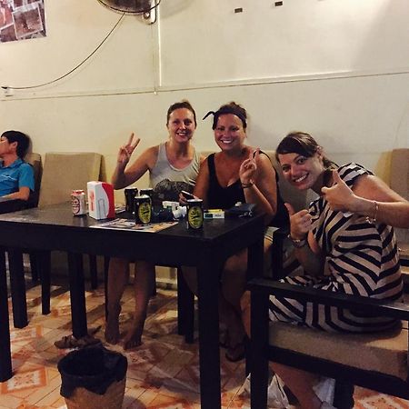 Ostello The Happy House Phnom Penh Esterno foto