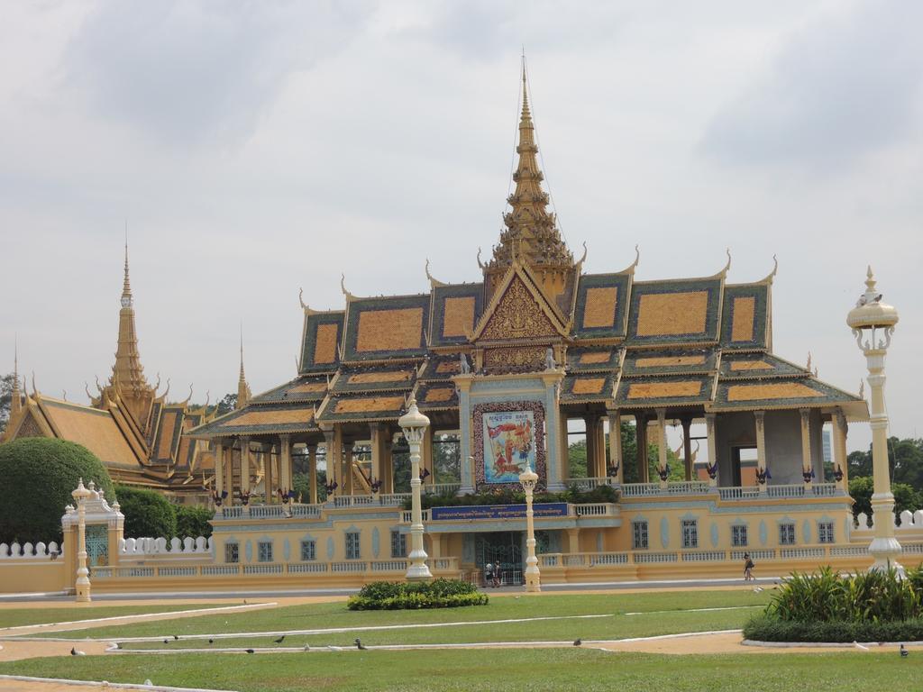 Ostello The Happy House Phnom Penh Esterno foto